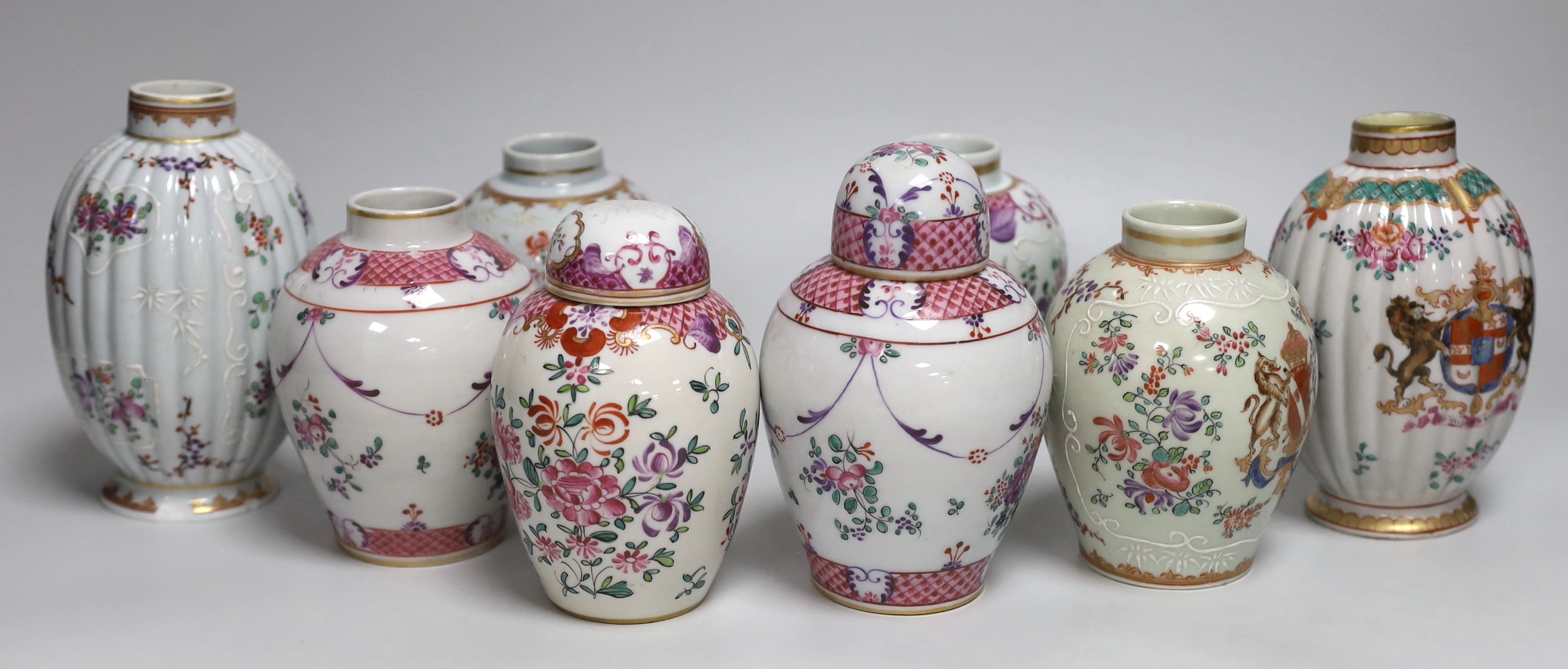 Eight Paris porcelain jars and two covers, in imitation of Chinese export to porcelain, Tallest 14cm
